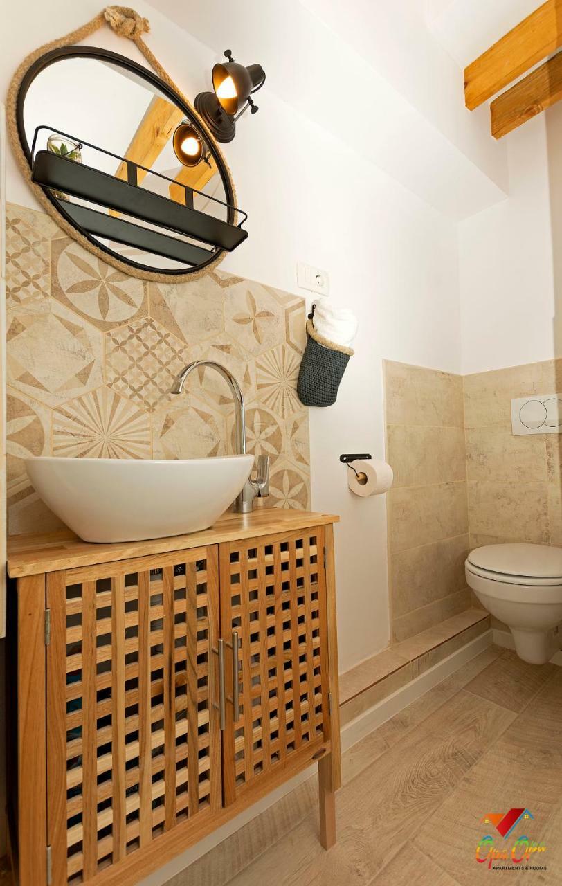 Apartments Opa Opa Рийека Екстериор снимка