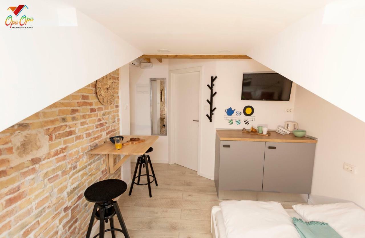 Apartments Opa Opa Рийека Екстериор снимка
